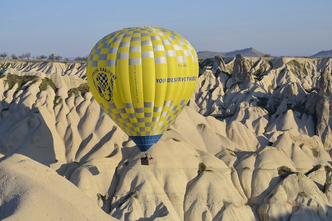 1 Hour Standard Flight at GOREME OVER - Breakfast while the crew checks the weather