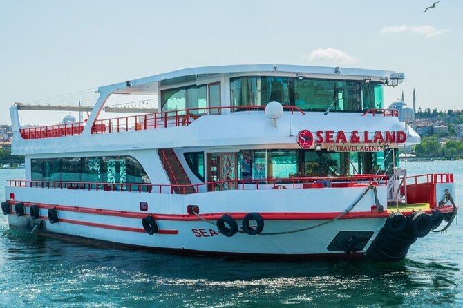 2 Hours Bosphorus Cruise Boat Tour in Istanbul - From Eminönü to Dolmabahçe Palace