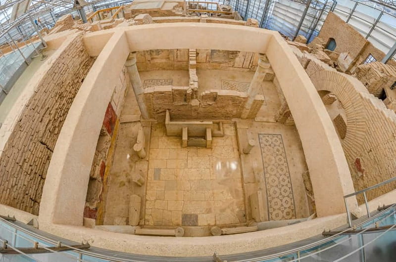 3-hour Ephesus and Terrace Houses Tour Kusadasi Cruiser Only - Two hours among the monuments of Ephesus