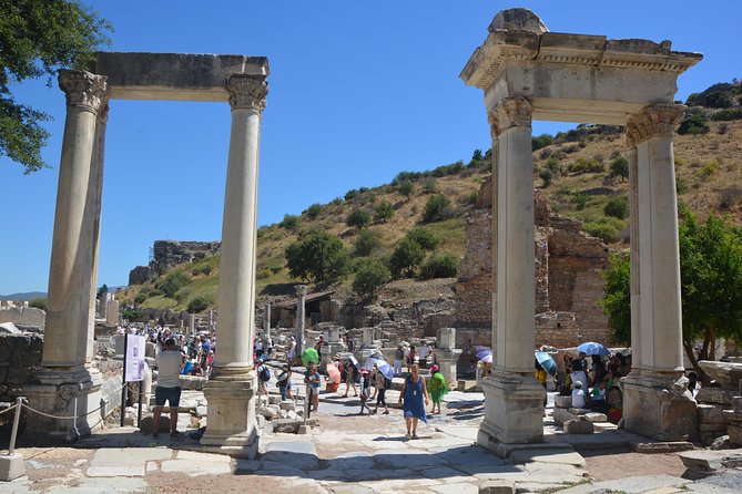 3-Hour Private Ephesus, Terrace Houses, Cruiser Only - Timing your port departure wisely