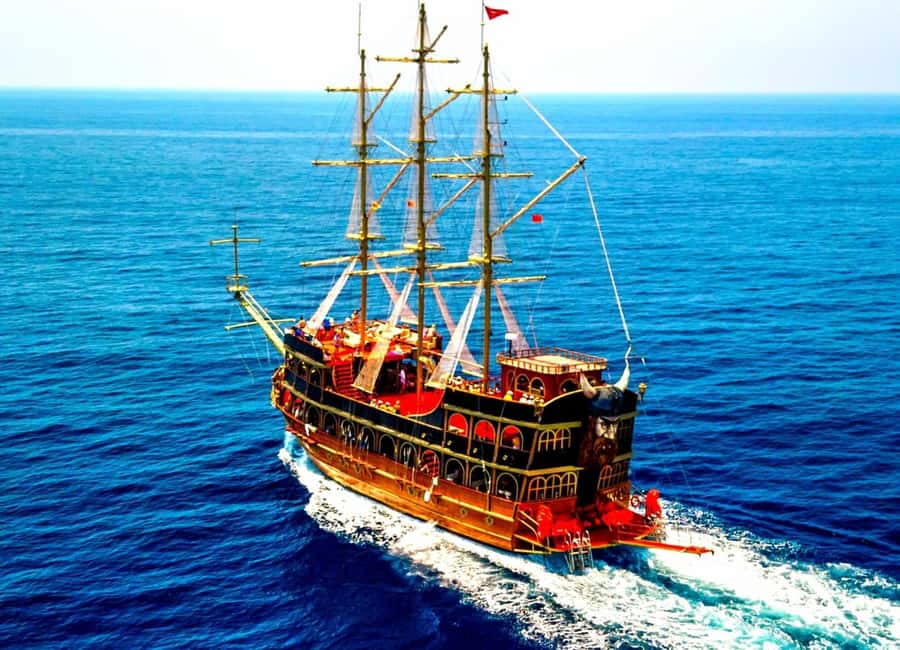 Alanya: Biggest Pirate Boat Tour with Soft Drinks and Lunch - Languages, service, and the small timing wrinkle