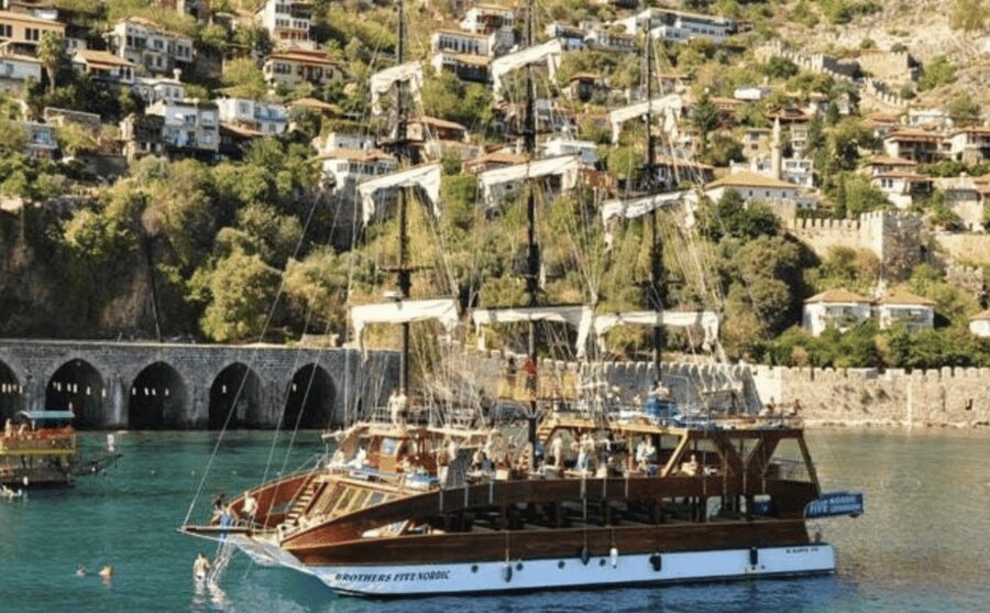 Alanya: Catamaran Boat Tour with Snorkeling and BBQ Lunch - What to pack for a better day
