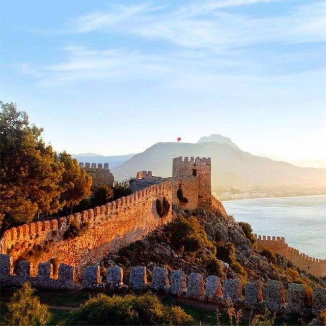 Alanya: City Tour with Cable Car and Damlatas Cave 3 in 1 - The cable car ride to Alanya Castle