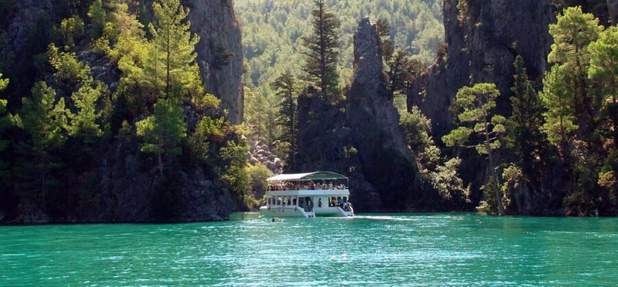 Alanya: Green Canyon Boat Trip with Lunch and Hotel Pickup - Lunch beside the lake