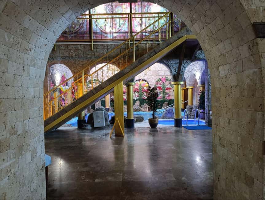 Alanya: Legendary Turkish Bath with Wine and Fruit Plate - The 20-minute oil massage