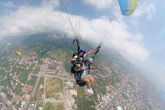 Alanya Paragliding With Experienced Pilot's - From hotel pickup to the beach landing
