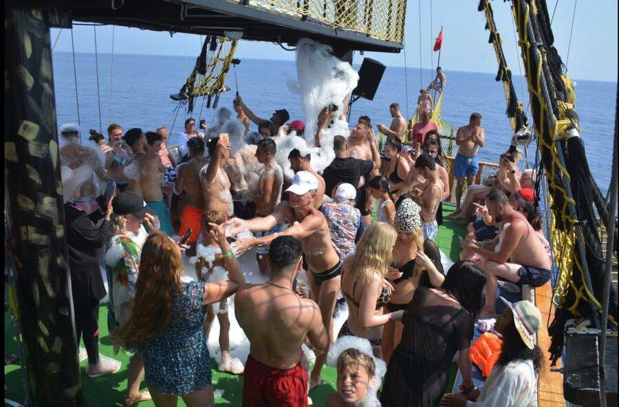Alanya: Pirate Boat Tour w/ BBQ & Foam Party - Pirates’ Cave and the stories of the coast