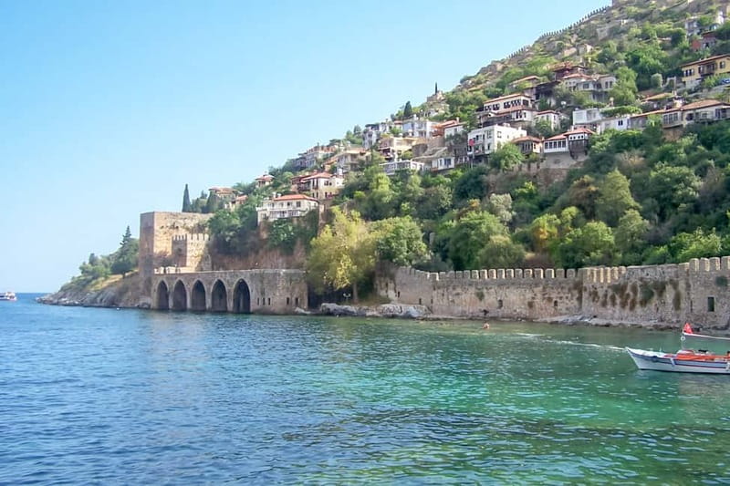 Alanya: Pirate Boat Trip with Lunch and Drinks - Key points to know before booking