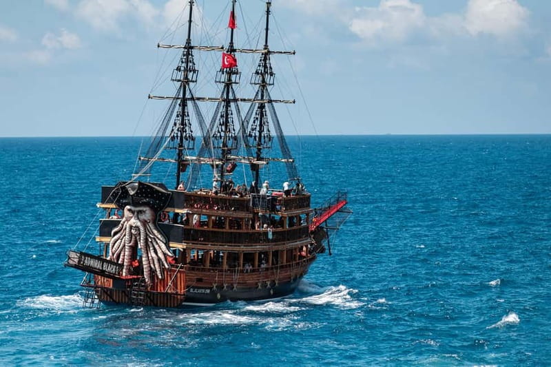 Alanya: Pirate Boat Trip with Lunch and Drinks - Phosphorus Cave and the first swim