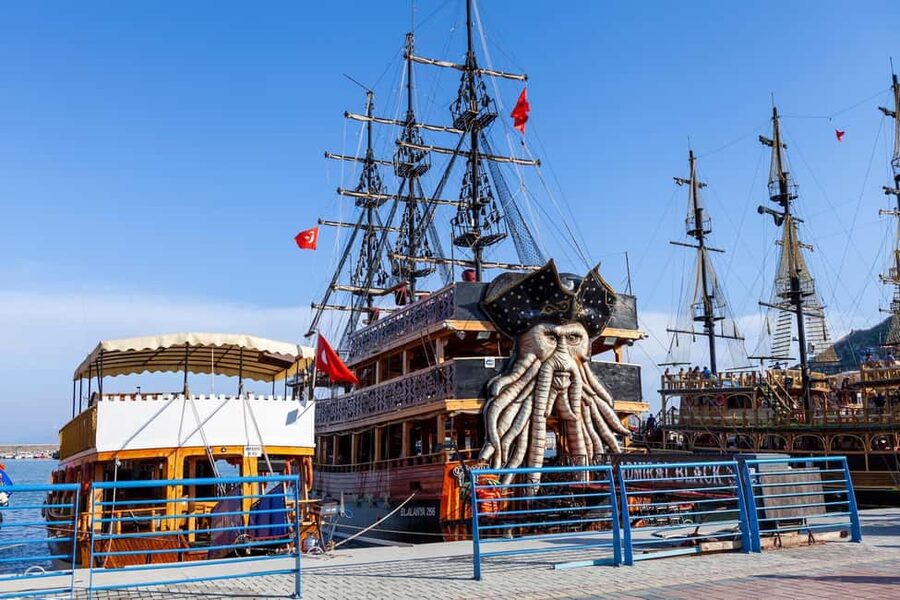 Alanya: Pirate Boat Trip with Lunch and Drinks - Red Tower, shipyard, and Alanya Castle