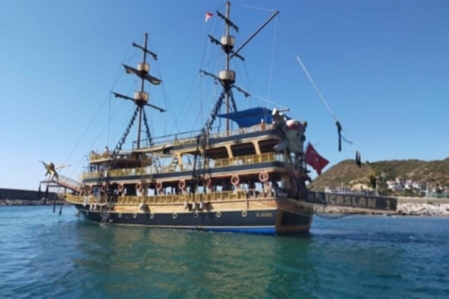 Alanya: Pirate Ship Cruise with Food and Swimming Stops - What to pack for an easier day