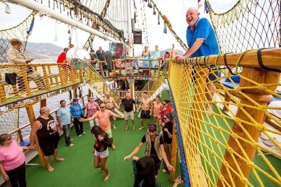 Alanya: Pirates Boat Trip with Lunch and Hotel Pickup - Foam party, music, and the real personality of the trip