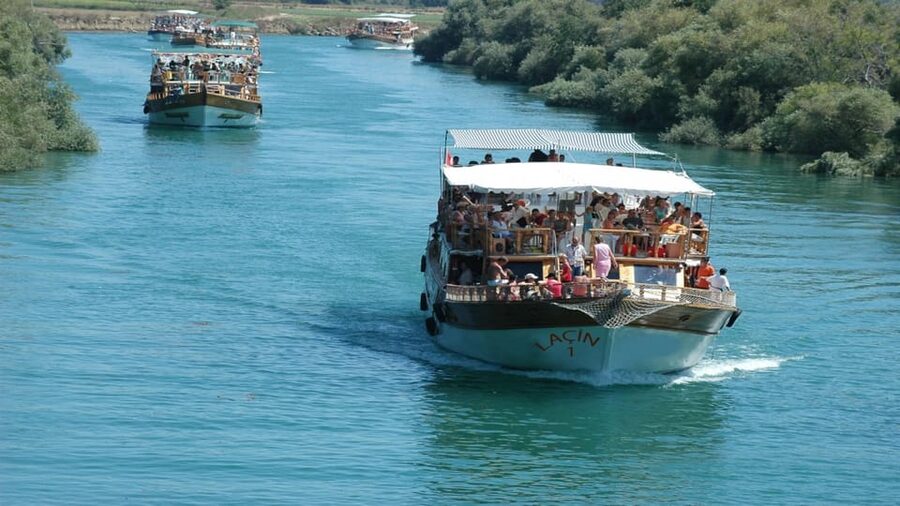 Alanya/Side: Manavgat River & Waterfall, Boat Tour, & Bazaar - Guides, languages, and the human side of the day