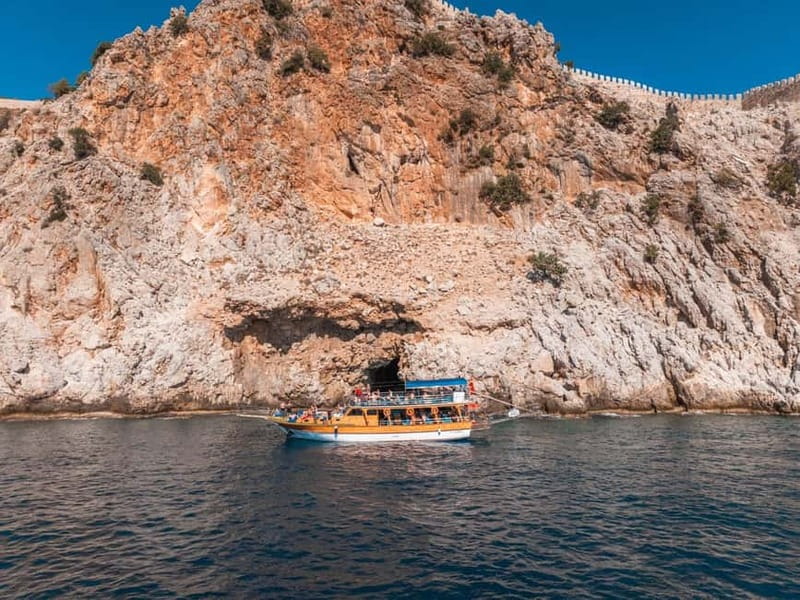 Alanya: Small-Group Boat Tour with Lunch and Soft Drinks - Lunch, unlimited soft drinks, and the pace onboard