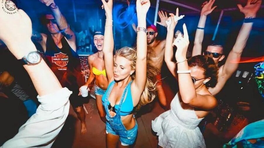Alanya: Sunset Cruise with Dinner - Music, entertainment, and the foam party