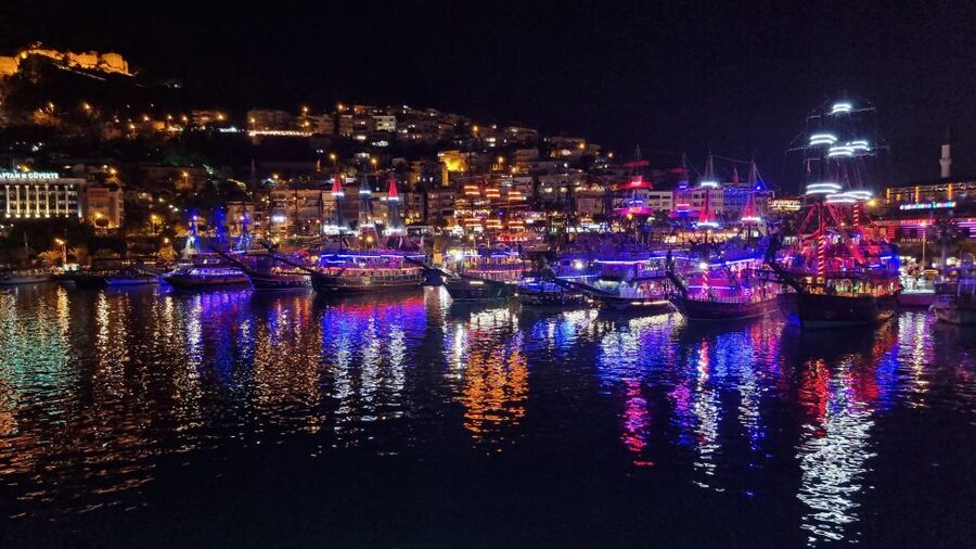 Alanya: Sunset Cruise with Dinner - Watching the sun set from the open sea