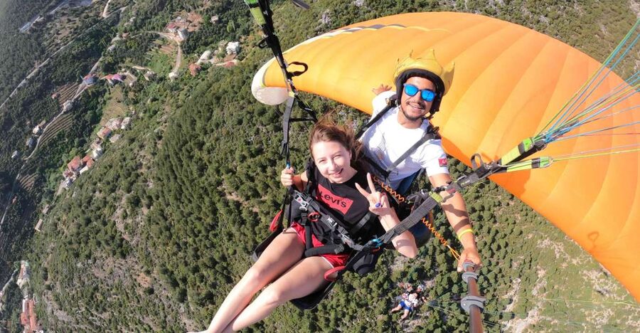 Alanya: Tandem Paragliding Over a Castle and the Sea - Flying above Alanya Castle and Cleopatra Beach