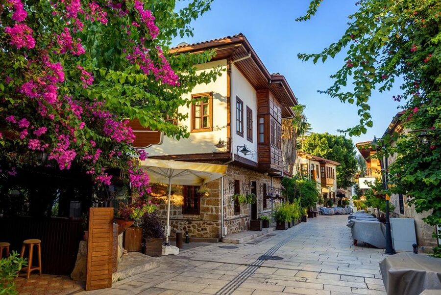 Antalya: Guided Old Town Tour with Boat Trip and Lunch - Why this Antalya tour works well in one day