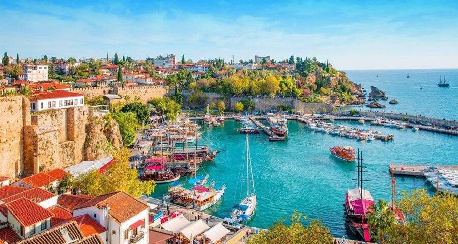 Antalya: Guided Old Town Tour with Boat Trip and Lunch - Walking through Kaleiçi and Antalya’s old walls