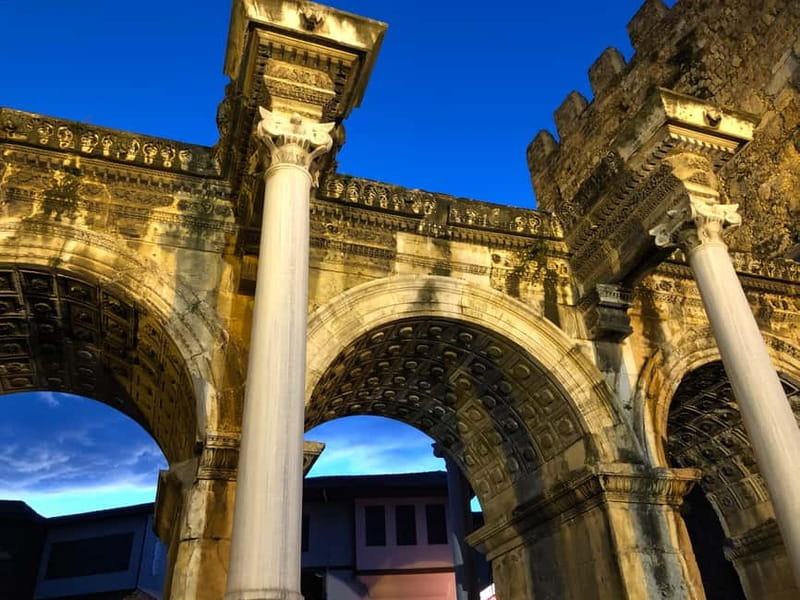 Antalya: Old Town Walking Tour with Dessert Tasting - What the $31 price gets you
