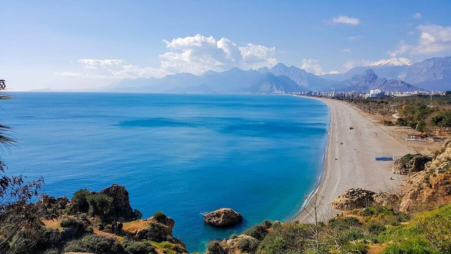 Antalya: Relax Boat Trip with Lunch to the Duden Waterfall - Languages, guides, and the feel of the boat
