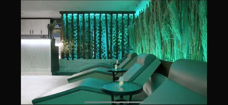 Antalya: Turkish Bath with Peeling Foam and Oil Massage - The 20-minute olive oil massage