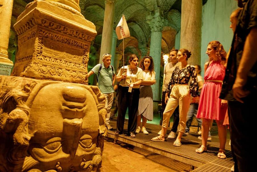 Basilica Cistern Guided Tour & Skip the Line Ticket - Finding the Medusa heads