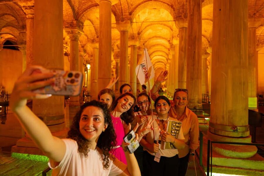 Basilica Cistern Guided Tour & Skip the Line Ticket - Exploring after the guided talk
