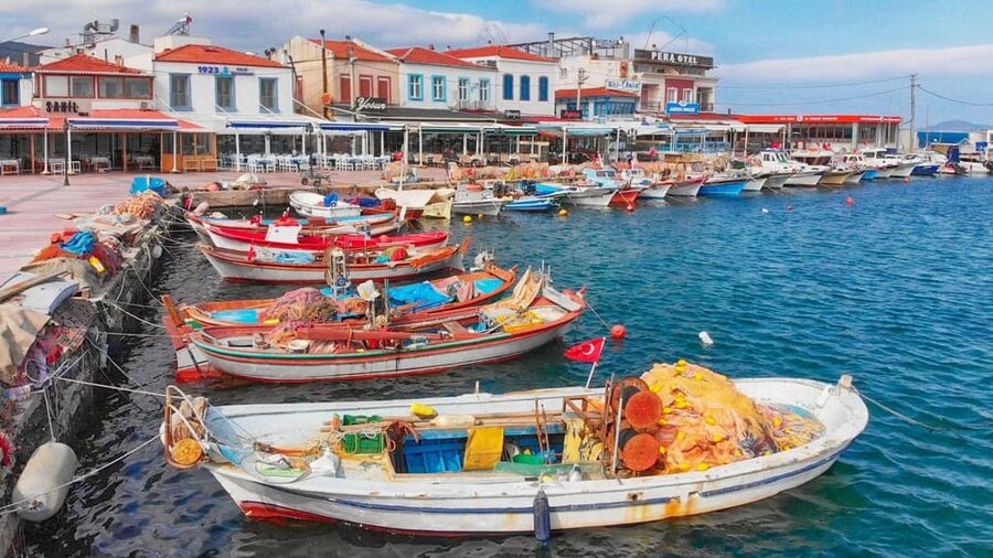 Best of Izmir: Private Walking Tour with a Local - Finding your way through Kemeralti Bazaar