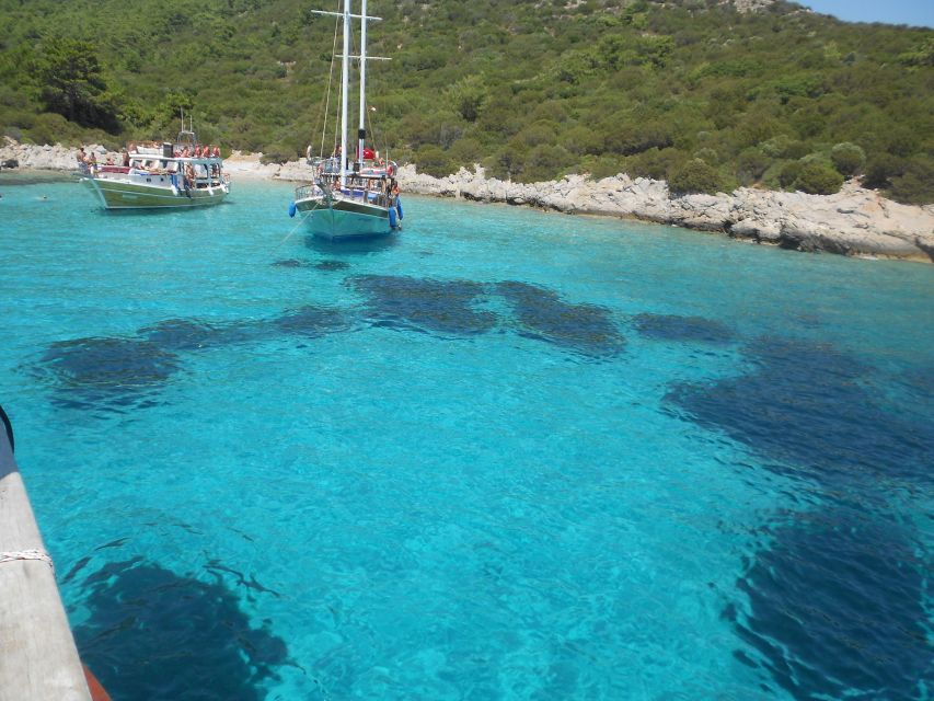 Bodrum: Full-Day Boat Trip with Lunch - Black Island and its mineral-rich water