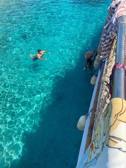Bodrum Orak Island Boat Cruise with Lunch and Swimming - What the boat setup means for your comfort