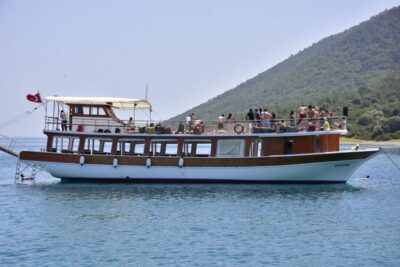 Orak Island Boat Tour with Swim Stops and Lunch