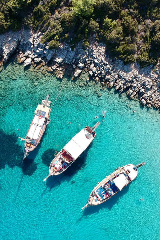 Bodrum: Orak Island Boat Trip with Lunch & Optional Transfer - Group size, comfort, and the feel of the boat