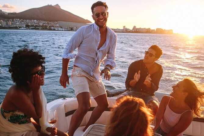 Bosphorus Evening Cruise: Dinner, Live Shows & Private Table - Dinner on a moving Bosphorus stage