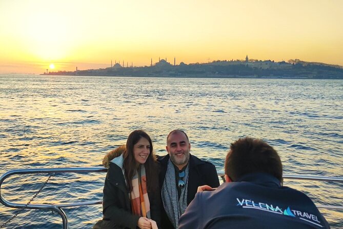 Bosphorus Sunset: An Enchanting Yacht Cruise in Istanbul - Why a sunset cruise is a smart first look at Istanbul