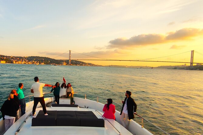 Bosphorus Sunset: An Enchanting Yacht Cruise in Istanbul - The northern European shore: Arnavutköy, Bebek, and Rumeli Fortress