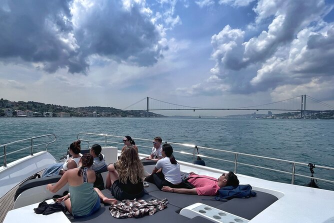 Bosphorus Yacht Cruise Experience: Visit the Asian Side - Küçüksu Palace, Anadolu Hisarı, and Çengelköy