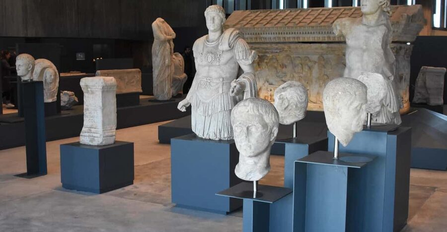 Canakkale: Full-Day Ancient Troy and Museum of Troy Tour - The 30-minute ride from Çanakkale
