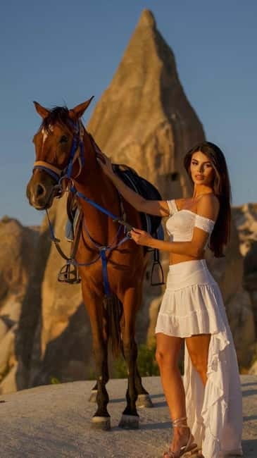 Cappadocia: Fascinating Horse Tour in Göreme Valleys - What the Two-Hour Route Can Include