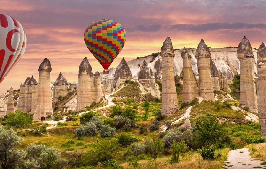 Cappadocia: Göreme Sunrise Hot Air Balloon Ride w/ Breakfast - Tea, coffee, and breakfast before takeoff