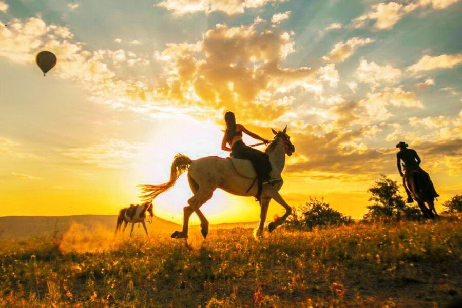 Cappadocia: Horse Riding Tour Sunset or Day Time with Pickup - What the guide adds to a short tour