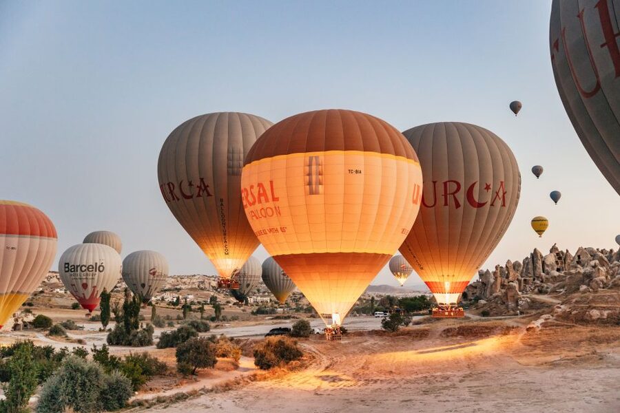 Cappadocia: Hot Air Balloon Trip in Goreme with Breakfast - Three hours over Göreme and the surrounding valleys