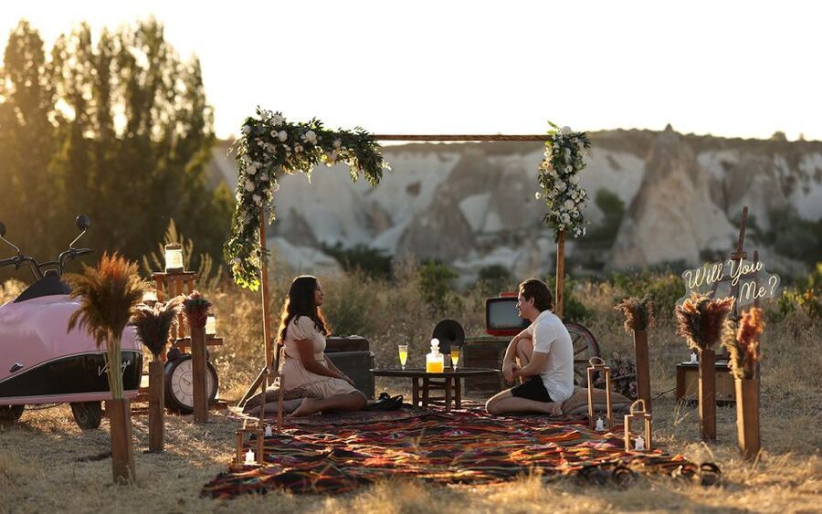 Cappadocia: Love Valley Proposal Service with Transfers - Arriving before sunrise in Love Valley