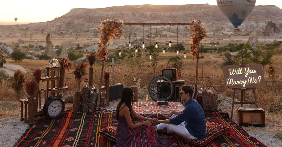 Cappadocia: Love Valley Proposal Service with Transfers - The prepared proposal setting