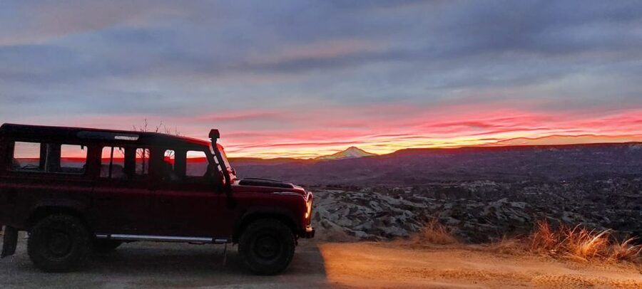 Cappadocia: Private Jeep Tour with Sunrise or Sunset Options - Why a Jeep is a smart way to see Cappadocia’s valleys