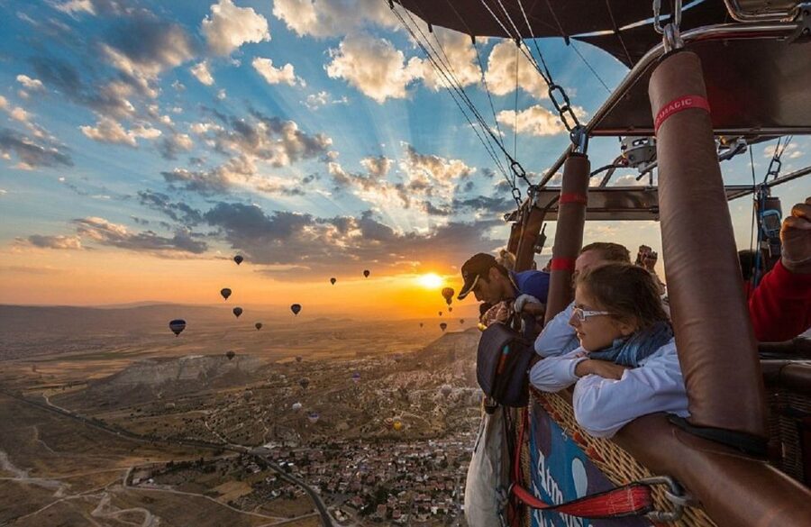 Cappadocia: Red Tour and Sunrise Balloon Tour - The pre-dawn ride to the balloon field