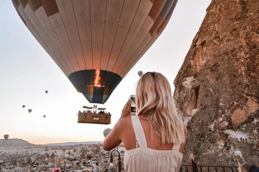 Cappadocia: Sunrise Balloon Watching Tour with Photographer - Who should book this sunrise outing?