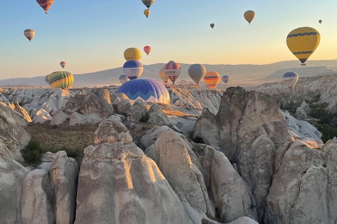 Cappadocia Sunrise Hot Air Balloon Flight / Discovery Balloons - One hour above Göreme National Park