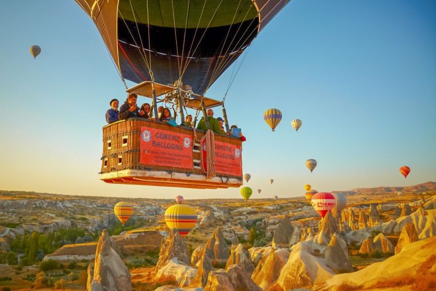 Cappadocia: Sunrise Hot Air Balloon, Göreme & Fairy Chimneys - How the pilot affects the experience