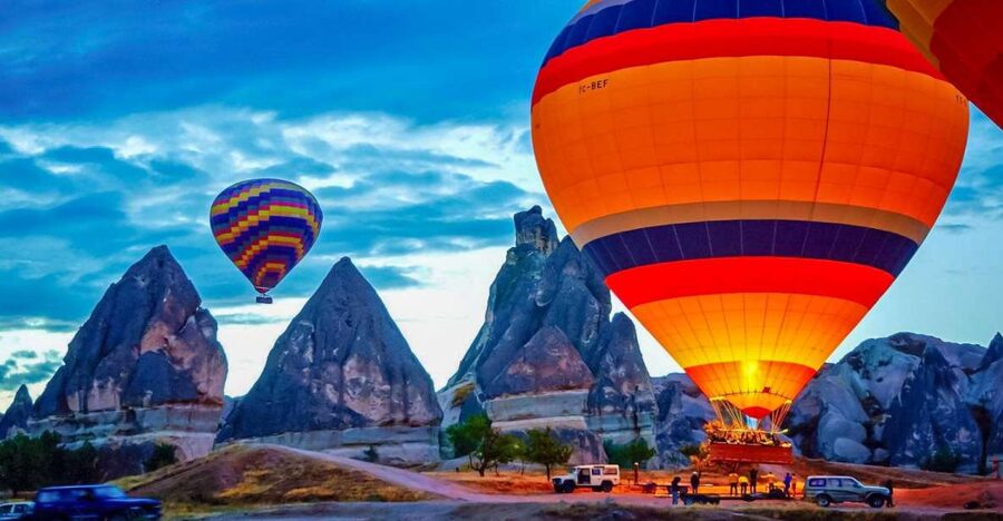 Cappadocia: Sunrise Hot Air Balloon, Göreme & Fairy Chimneys - The safety briefing and boarding process